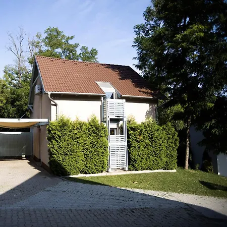 House Of Kenese-voelgye Apartment *