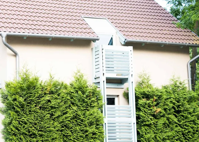 House Of Kenese-voelgye באלאטונקנשה